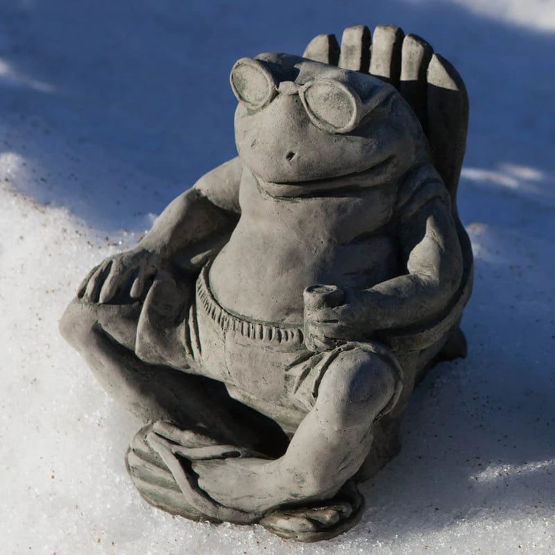 Frog(Bud) On The Beach Statue